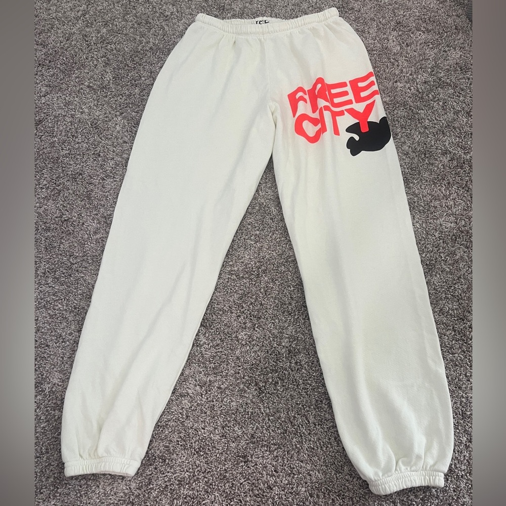 FreeCity White Joggers/Sweatpants with iconic FreeCity Logo